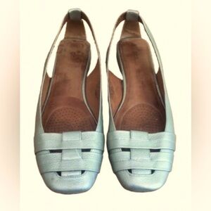 gentle souls Isn’t it Fun gold sling back flats SZ 8.5